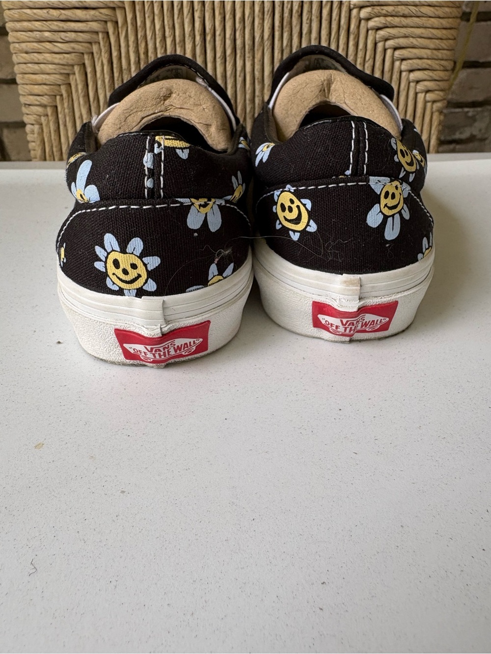 Vans triple grin floral black  Slip-On Sneakers Blue Daisy Yellow Smiley Faces - Picture 4 of 5
